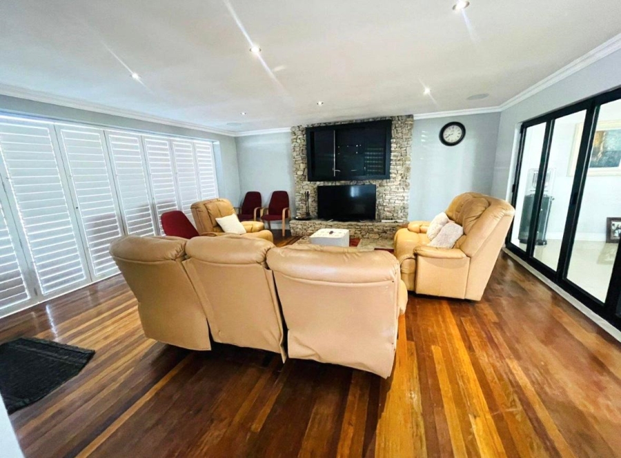5 Bedroom Property for Sale in Gonubie Eastern Cape